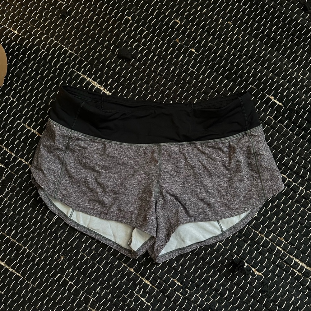 Lululemon Speeds size 6